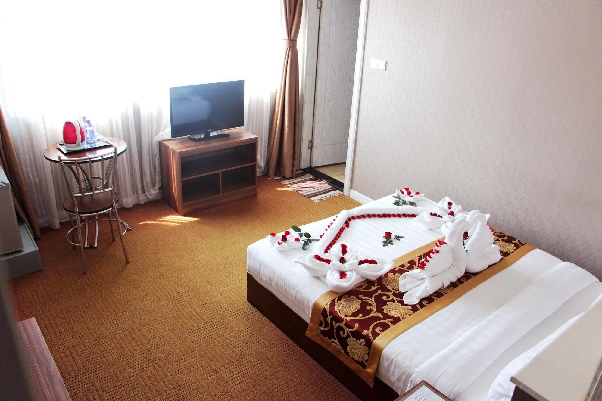 Sunny Holiday Hotel Gyogon Exteriér fotografie